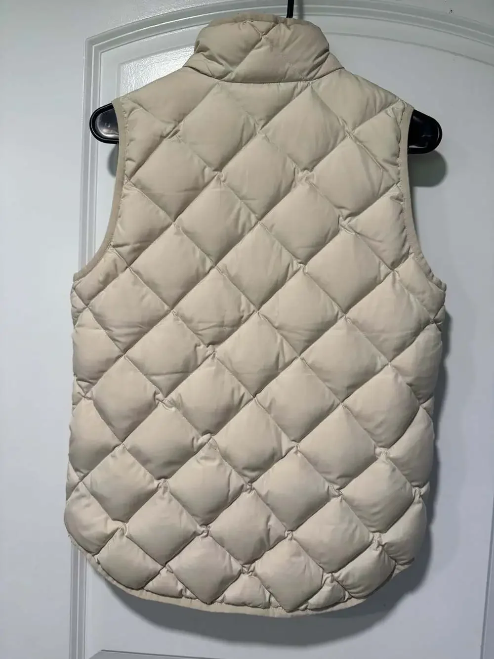 J.Crew Down Puffer Vest Cream Ivory Quilted Gold Snap Pockets Preppy XS
